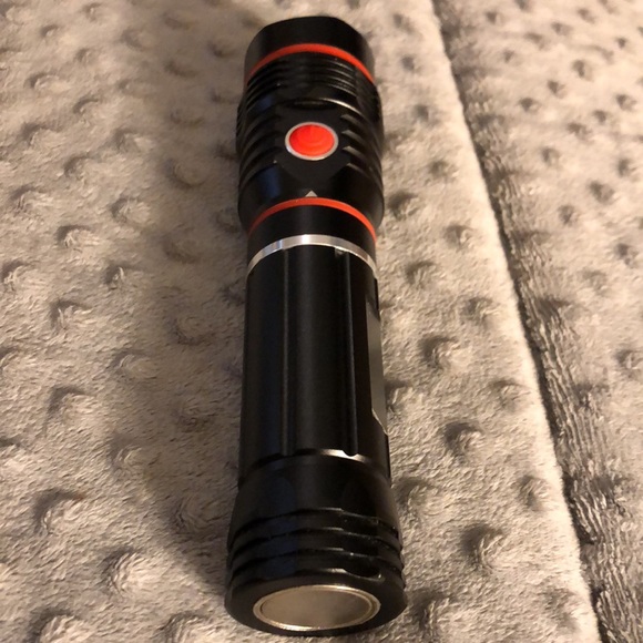 EdisonBright Nebo Slyde 250 Lumen LED Flashlight/Worklight 6156  NWT - Picture 9 of 13